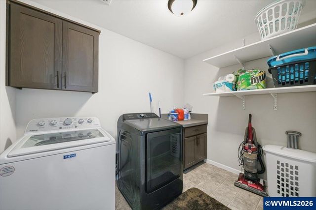 2105 NE Summit Dr, Albany, OR 97321