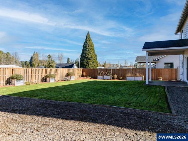2105 NE Summit Dr, Albany, OR 97321