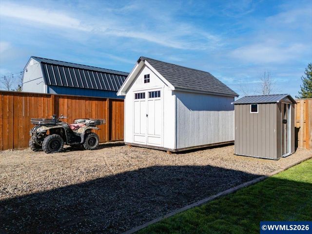 2105 NE Summit Dr, Albany, OR 97321