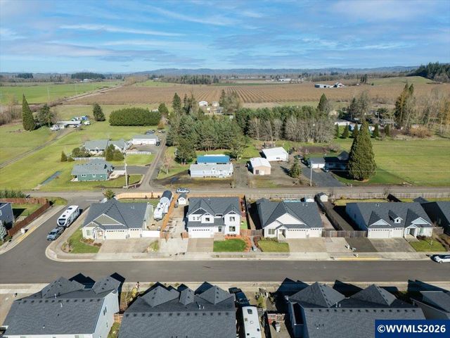 2105 NE Summit Dr, Albany, OR 97321