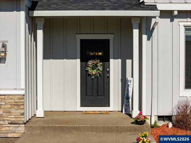 2105 NE Summit Dr, Albany, OR 97321