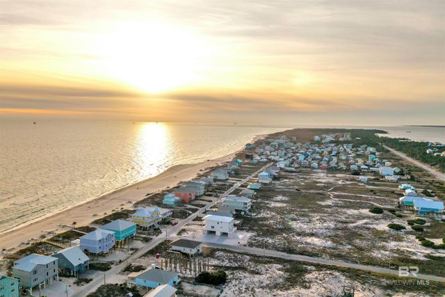 411 Beacon Lane, Gulf Shores, AL 36542