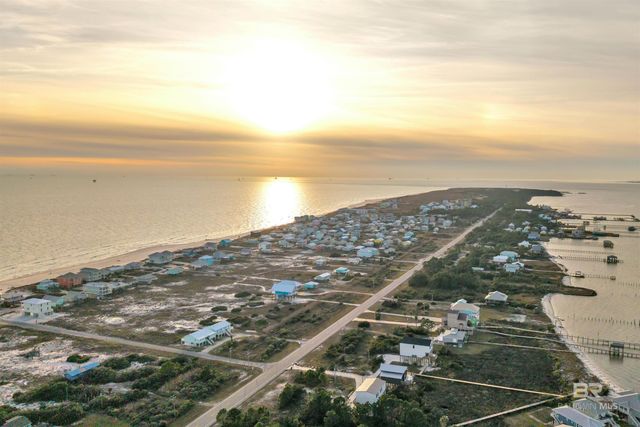 411 Beacon Lane, Gulf Shores, AL 36542