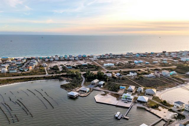 411 Beacon Lane, Gulf Shores, AL 36542