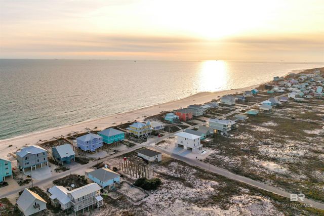 411 Beacon Lane, Gulf Shores, AL 36542