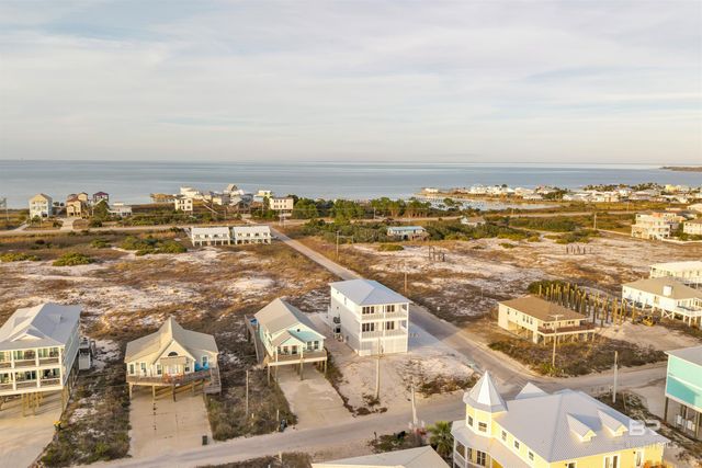 411 Beacon Lane, Gulf Shores, AL 36542