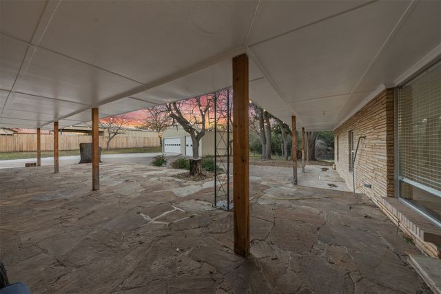 506 E Avenue G, Valley Mills, TX 76689