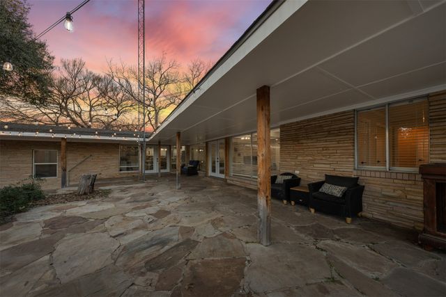 506 E Avenue G, Valley Mills, TX 76689