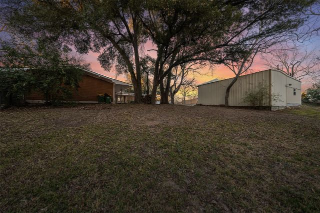 506 E Avenue G, Valley Mills, TX 76689
