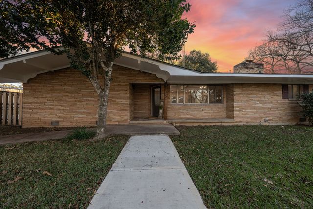 506 E Avenue G, Valley Mills, TX 76689