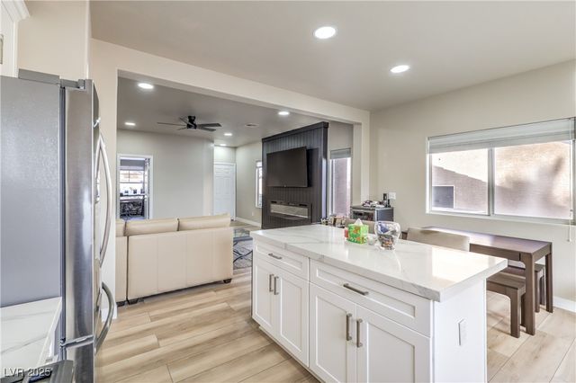 186 Shaded Peak Street, Henderson, NV 89012