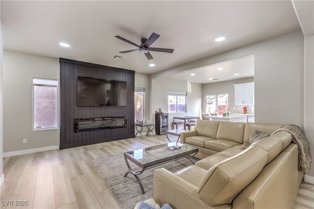 186 Shaded Peak Street, Henderson, NV 89012