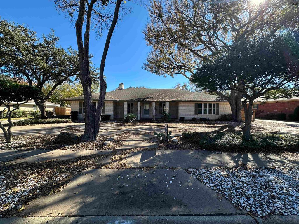 4513 MARTINIQUE STREET, Wichita Falls, TX 76308
