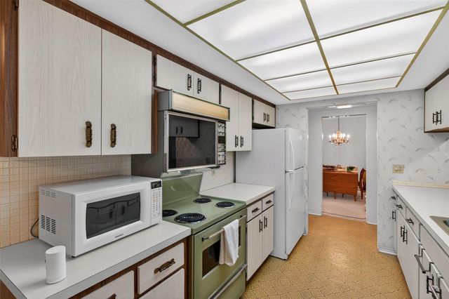 13222 98TH AVENUE, Seminole, FL 33776