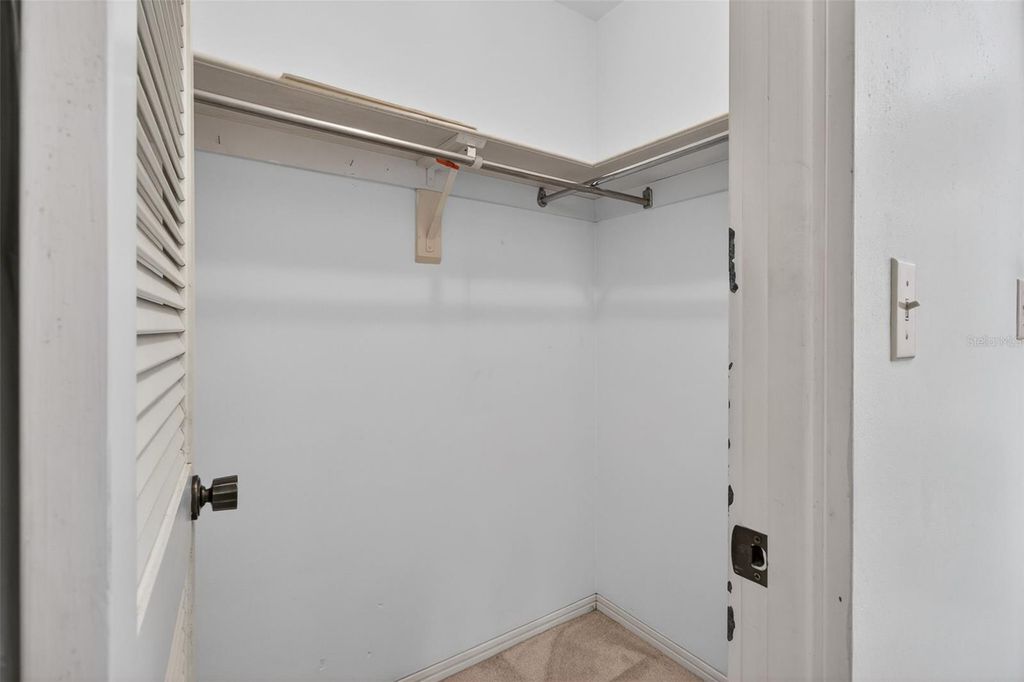 Image 25 of property listing at 13222 98TH AVENUE, Seminole, FL 33776