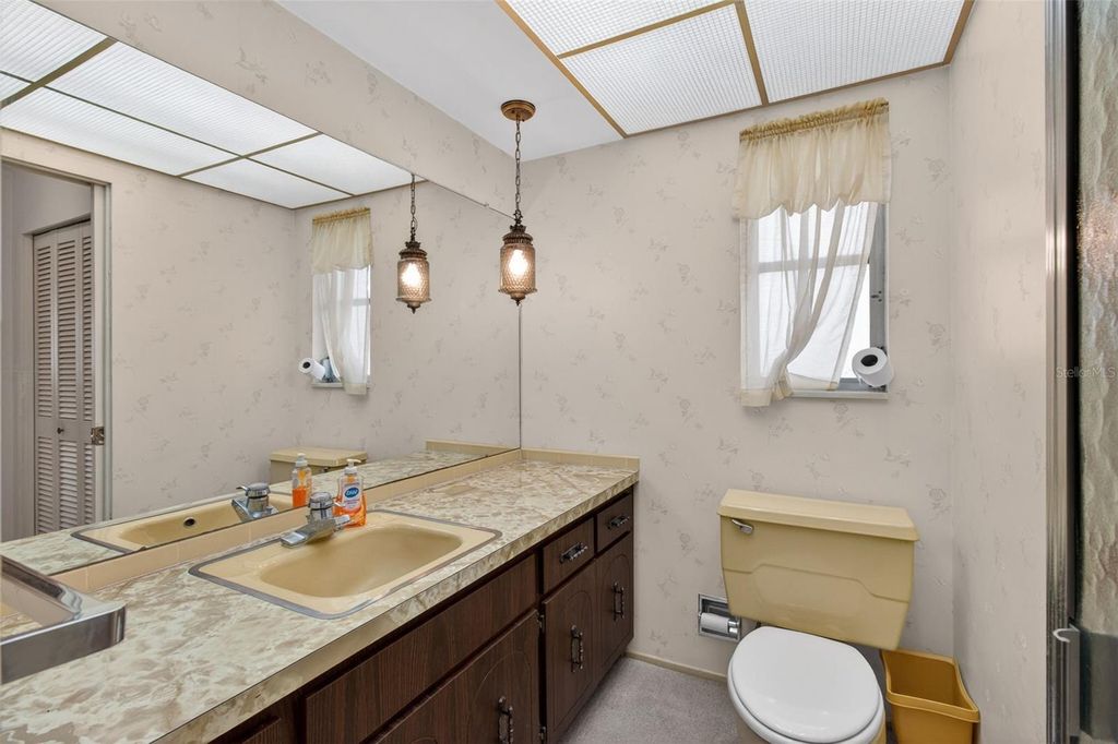 Image 26 of property listing at 13222 98TH AVENUE, Seminole, FL 33776