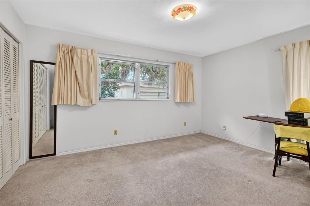 Image 29 of property listing at 13222 98TH AVENUE, Seminole, FL 33776