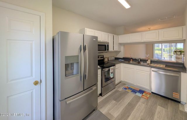 12311 KENSINGTON LAKES Drive 2102, Jacksonville, FL 32246