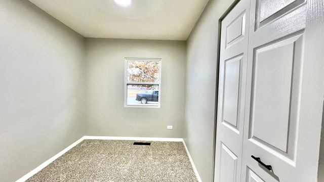 859 Foran Lane, Aurora, IL 60506