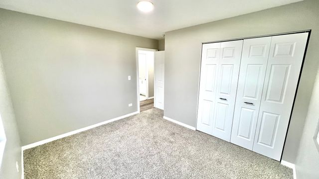 859 Foran Lane, Aurora, IL 60506