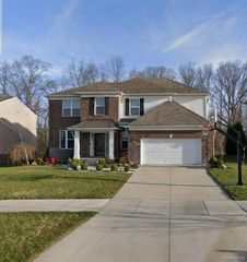 58846 Winnowing Circle, South Lyon, MI 48178