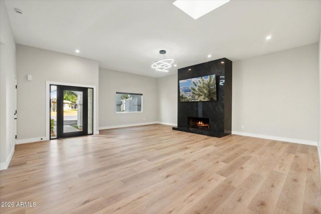 8882 N 82ND Lane, Scottsdale, AZ 85258