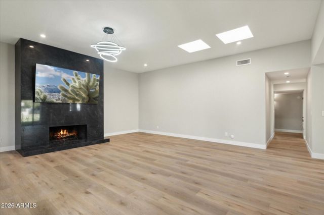 8882 N 82ND Lane, Scottsdale, AZ 85258