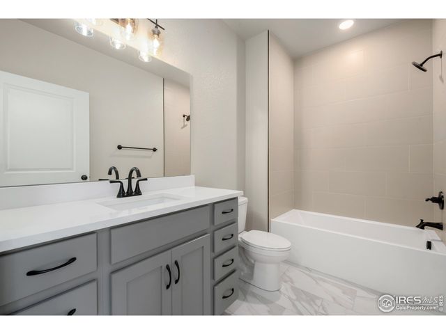 4210 Vulcan Creek Dr 307, Loveland, CO 80538