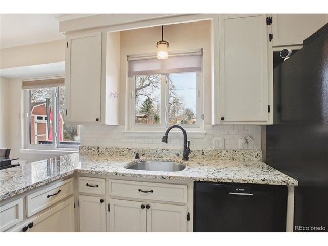 6266 S Valleyview St, Littleton, CO 80120