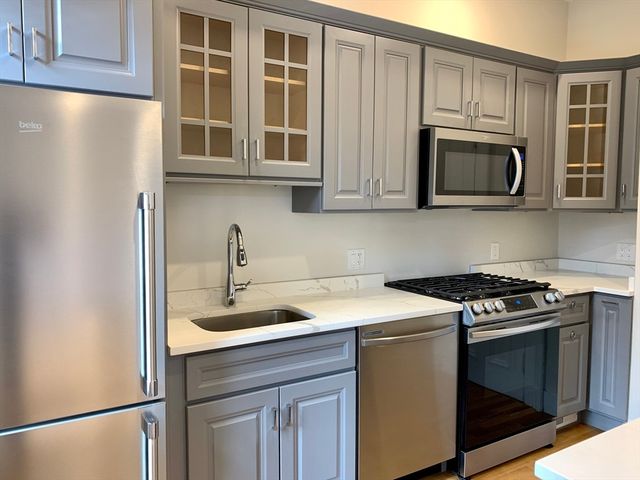 354 Marlborough Street 2, Boston, MA 02115