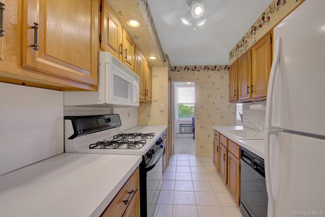 54-44 Little Neck Parkway 5U, Little Neck, NY 11362