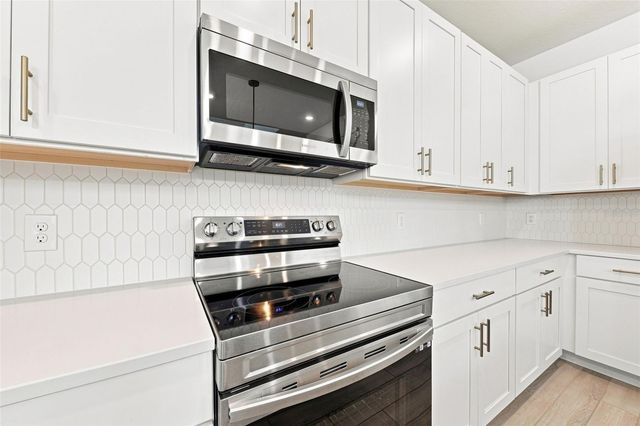 2251 DERWENT DRIVE, Davenport, FL 33896