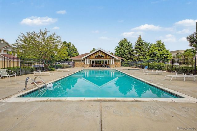 4865 Hahns Peak Drive 104, Loveland, CO 80538