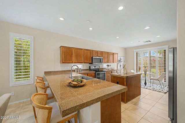 12376 W ROSEWOOD Lane, Peoria, AZ 85383