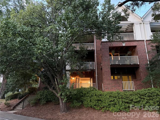 225 S Chase Street, Charlotte, NC 28207