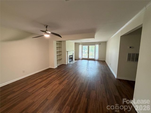 225 S Chase Street, Charlotte, NC 28207
