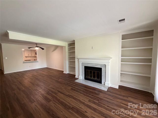 225 S Chase Street, Charlotte, NC 28207