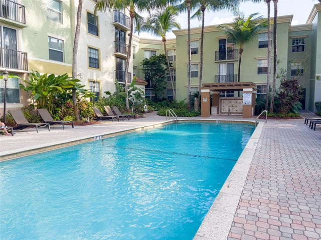 1900 Van Buren Street 118B, Hollywood, FL 33020