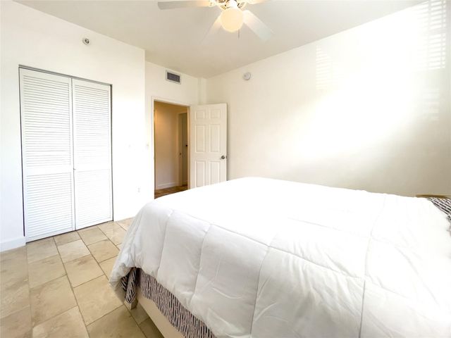 1900 Van Buren Street 118B, Hollywood, FL 33020