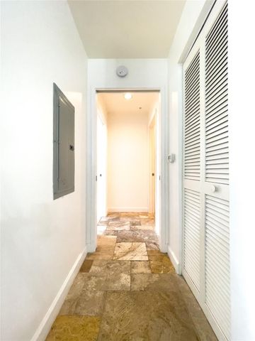 1900 Van Buren Street 118B, Hollywood, FL 33020