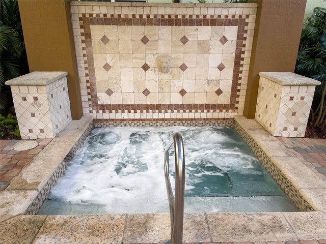 1900 Van Buren Street 118B, Hollywood, FL 33020