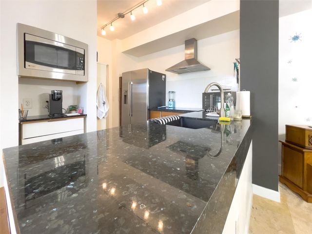 1900 Van Buren Street 118B, Hollywood, FL 33020