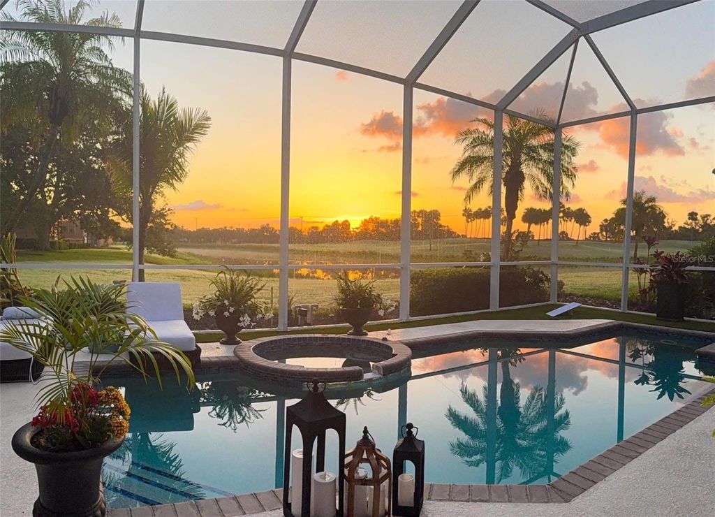 Image 26 of property listing at 405 WELLINGTON COURT, Venice, FL 34292