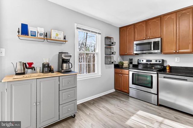 8495 KITCHENER DR, Springfield, VA 22153