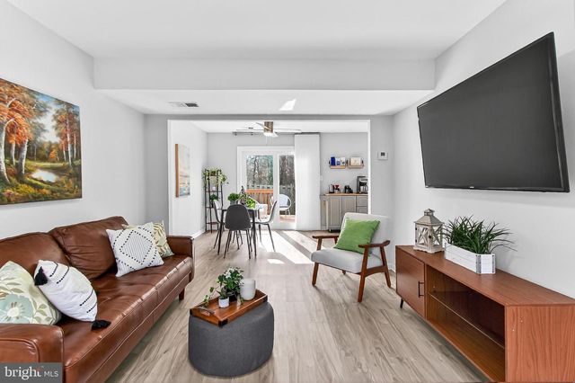 8495 KITCHENER DR, Springfield, VA 22153