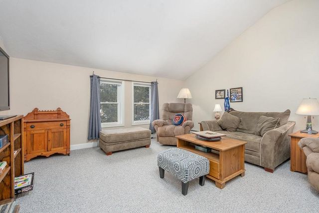 39 Captain Lovewell Lane, Ossipee, NH 03814