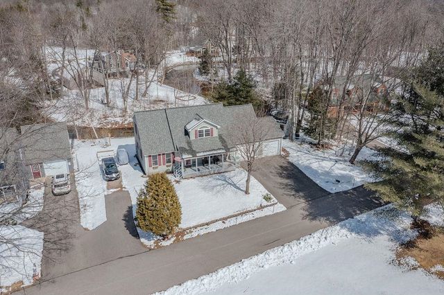 39 Captain Lovewell Lane, Ossipee, NH 03814