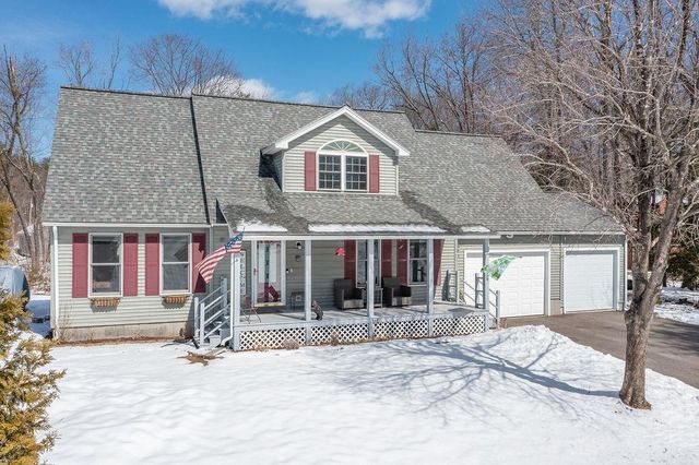 39 Captain Lovewell Lane, Ossipee, NH 03814