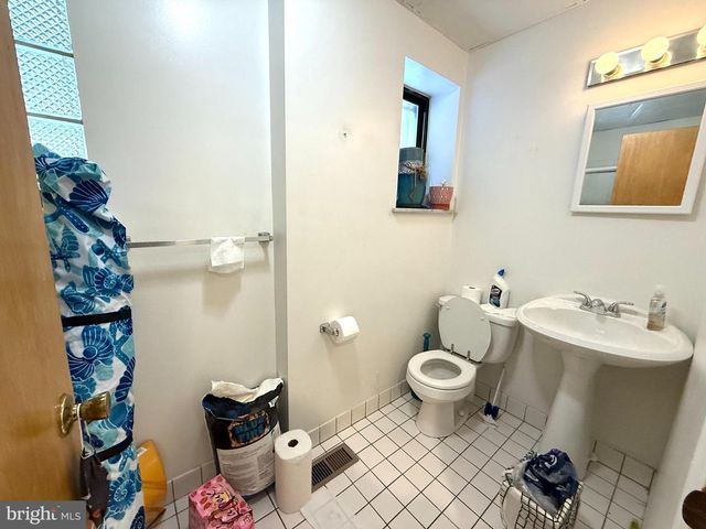 2555 S JESSUP ST, Philadelphia, PA 19148