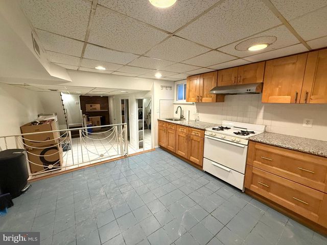 2555 S JESSUP ST, Philadelphia, PA 19148